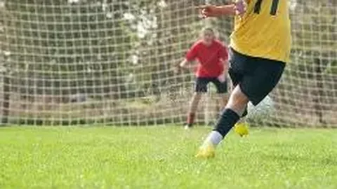 泰安泰山城建队勇夺山东省齐鲁足球超级联赛决赛次回合冠军